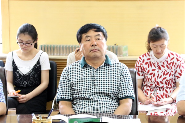 13145802ryp0.jpg