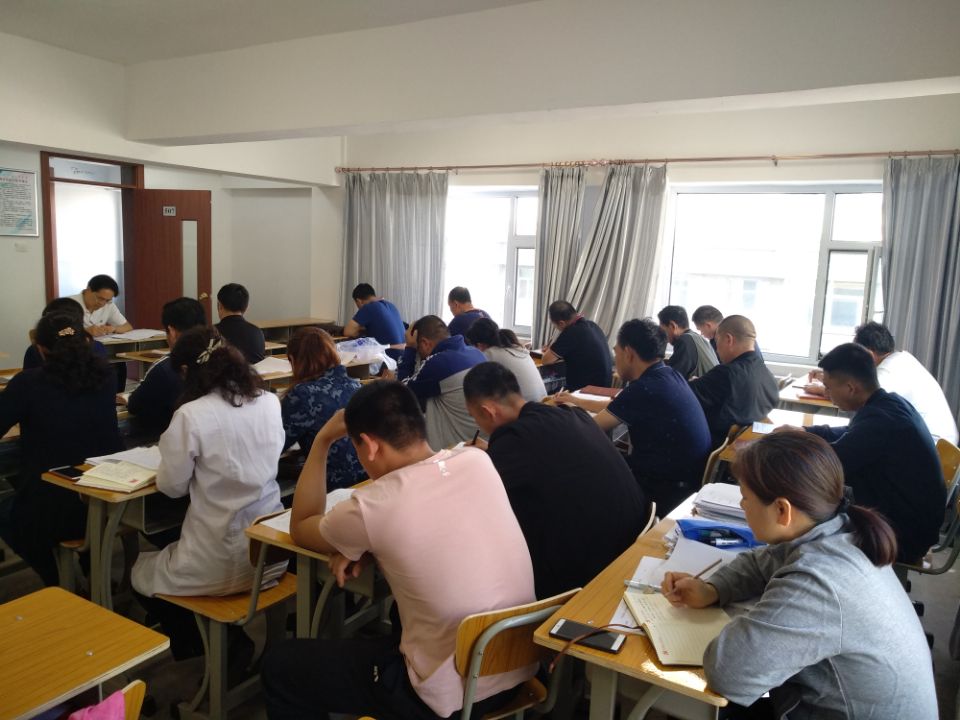 郭峰.jpg