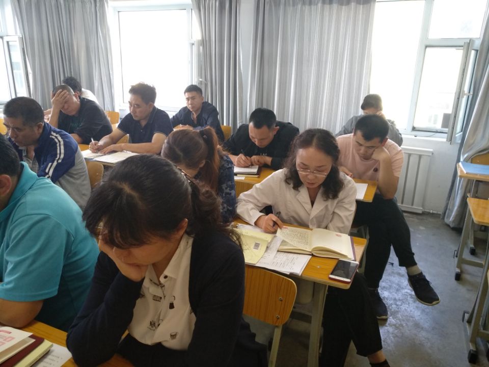 塔娜.jpg