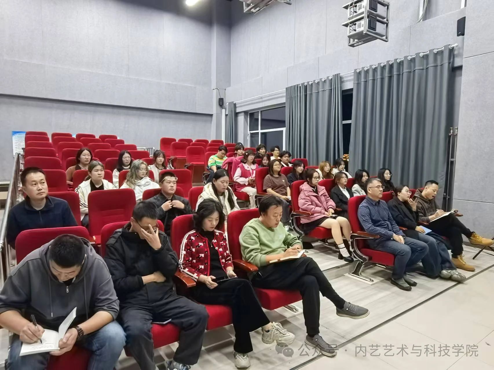 微信图片_20250409223543.jpg