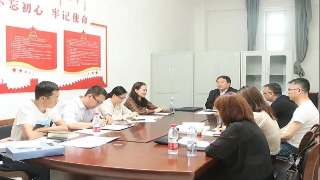 党总支理论学习中心组学习现场.jpg