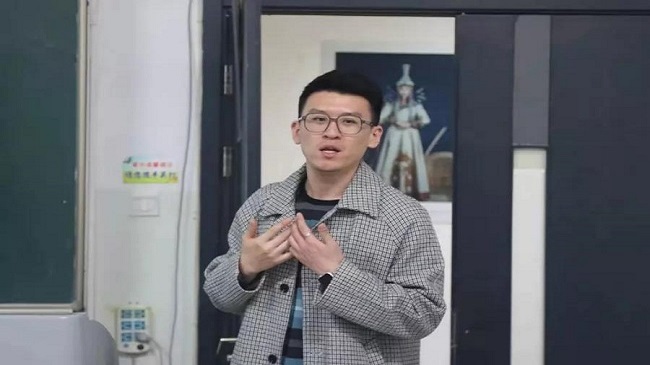 内蒙古师范大学视觉传达设计专业硕士李晓辉.jpg