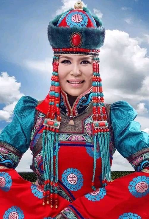 校友：乌兰托娅.jpg