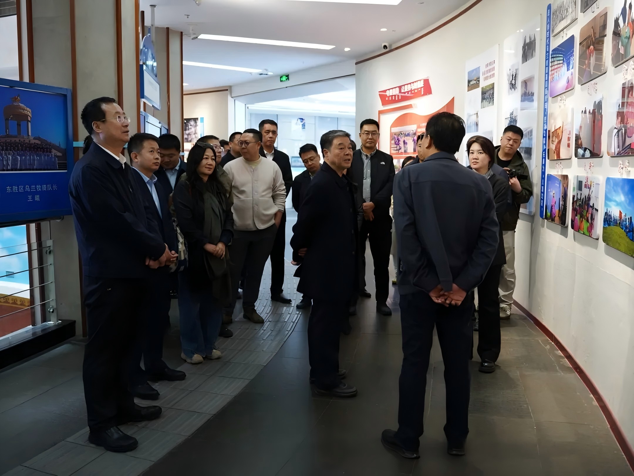 学校党委书记折喜文带队赴鄂尔多斯市开展访企拓岗促就业专项行动